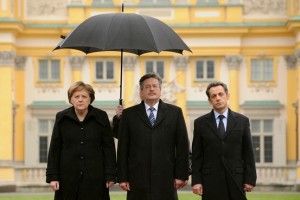 Bronisław Komorowski bez parasola dla Nicolasa Sarkozy