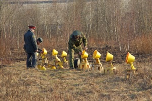 Wymiana żarówek na lotnisku w Smoleńsku (10.04.2010)