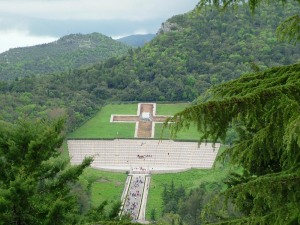 Polski Cmentarz Wojenny na Monte Cassino Polski Cmentarz Wojenny na Monte Cassino